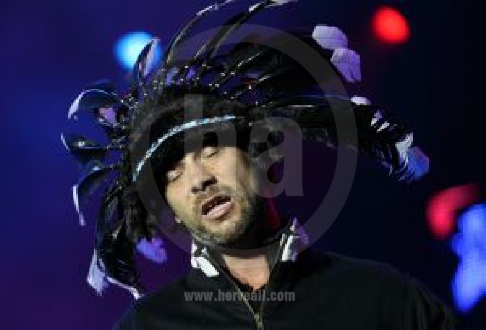 Jamiroquai feather head